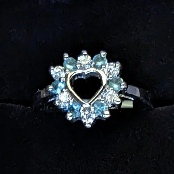 Heart Shaped .925 Sterling Silver Ring w/ Teal & Clear Brilliant Cubic Zirconia - Picture 4 of 4